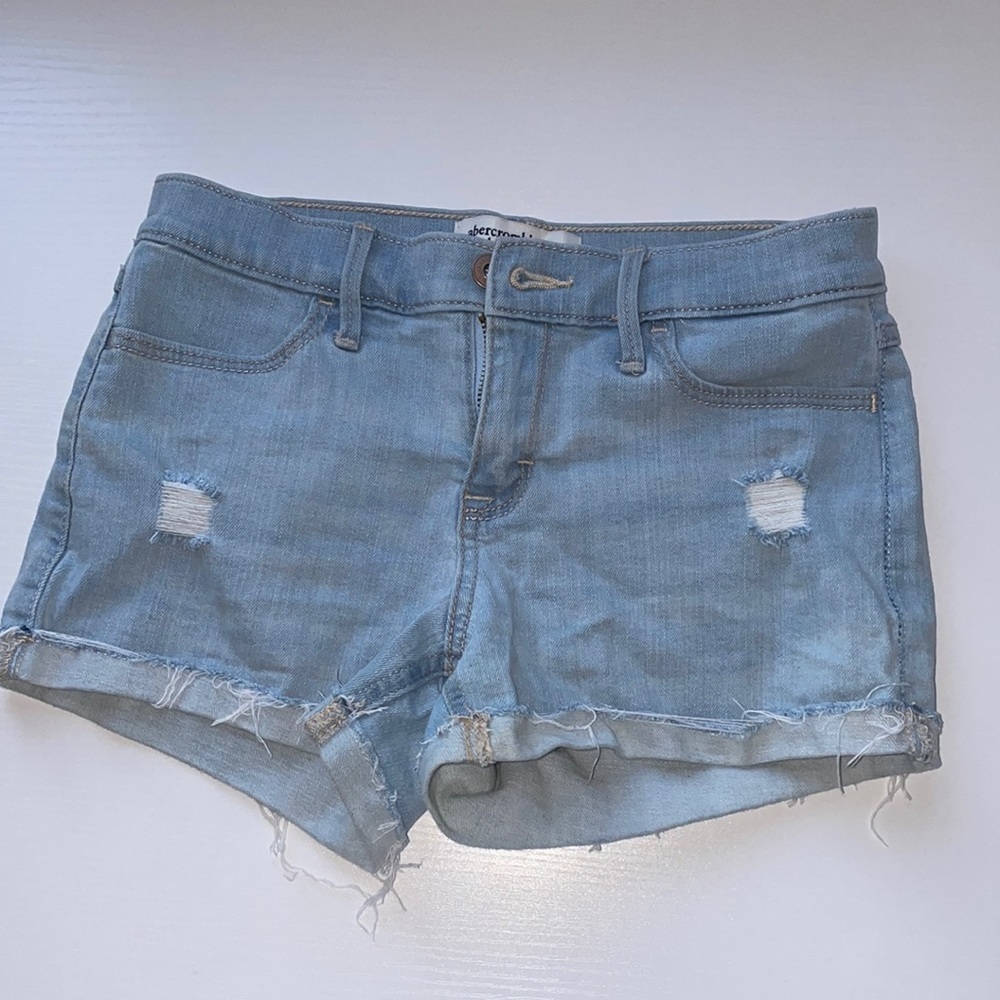Abercrombie kids light wash distressed jean shortie short